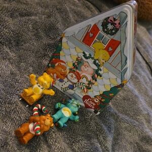 Care Bears Festive Tin with Ornaments